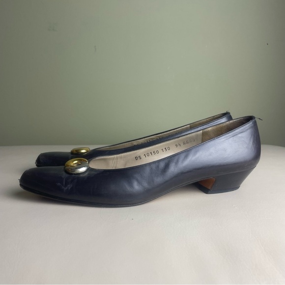 Vintage Salvatore Ferragamo Gray Genuine Leather low-heel shoe Size 9AAAA - Picture 9 of 15